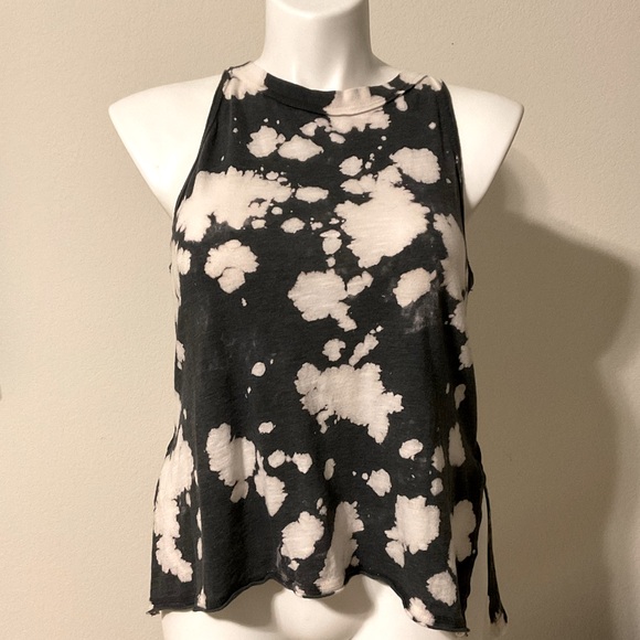 Cloudy Dye Tank - Picture 1 of 3